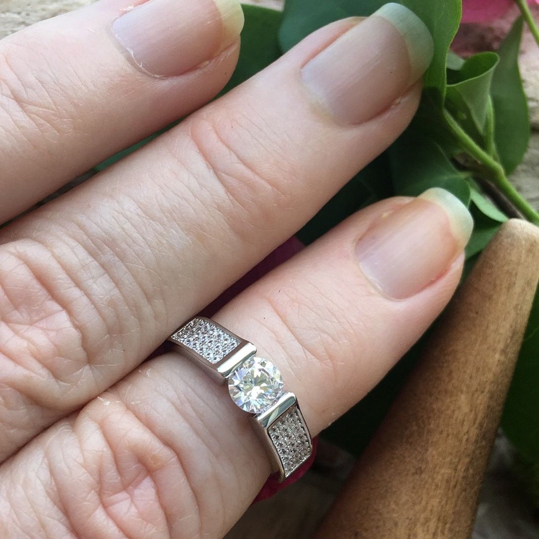 The Unbranded Brand Sterling Silver Clear Round Engagement Ring 6,7,8 Size ONE SIZE - 6 Thumbnail