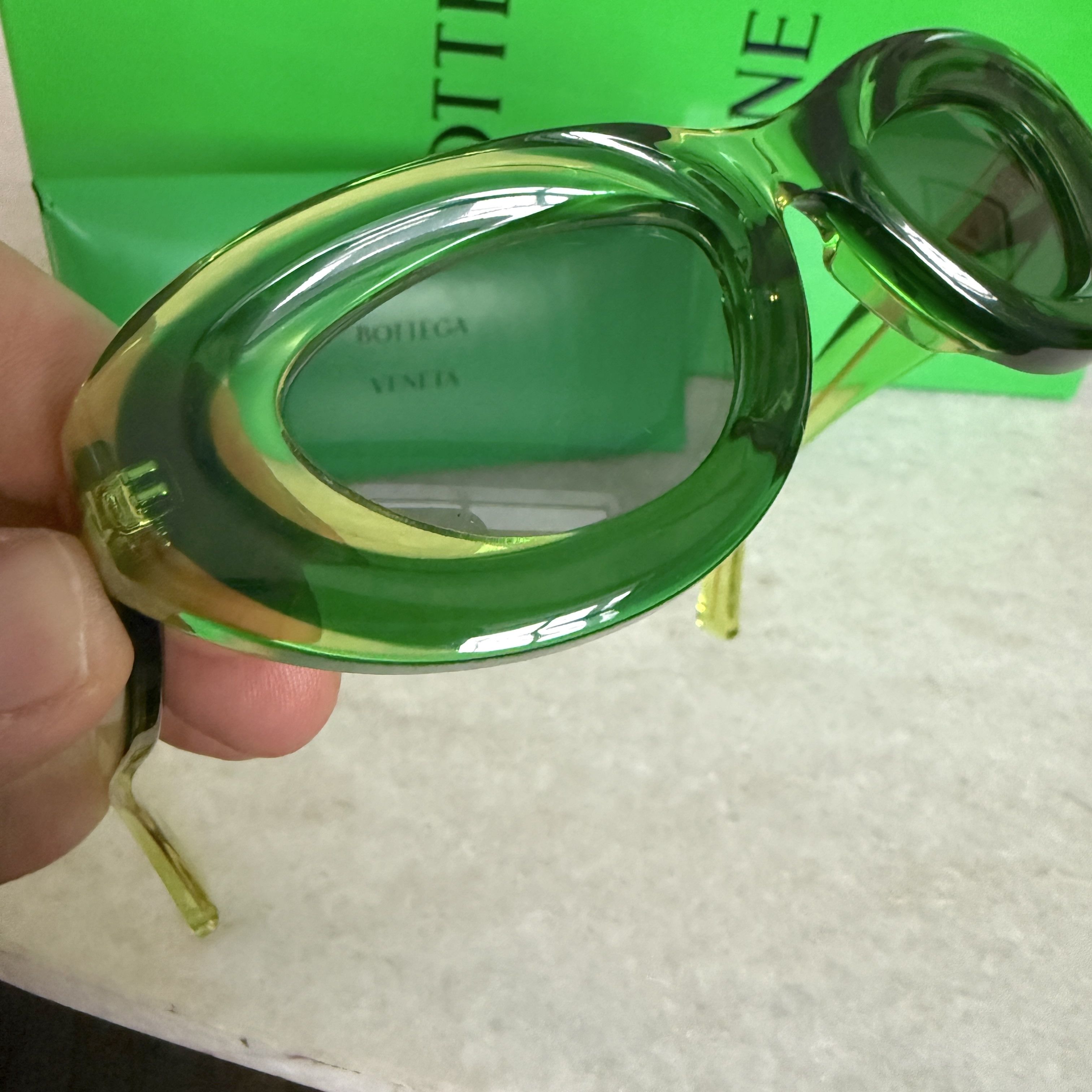 Bottega Veneta BOTTEGA VENETA Women's Green Cat Eye Sunglasses 703244 Size ONE SIZE - 19 Thumbnail