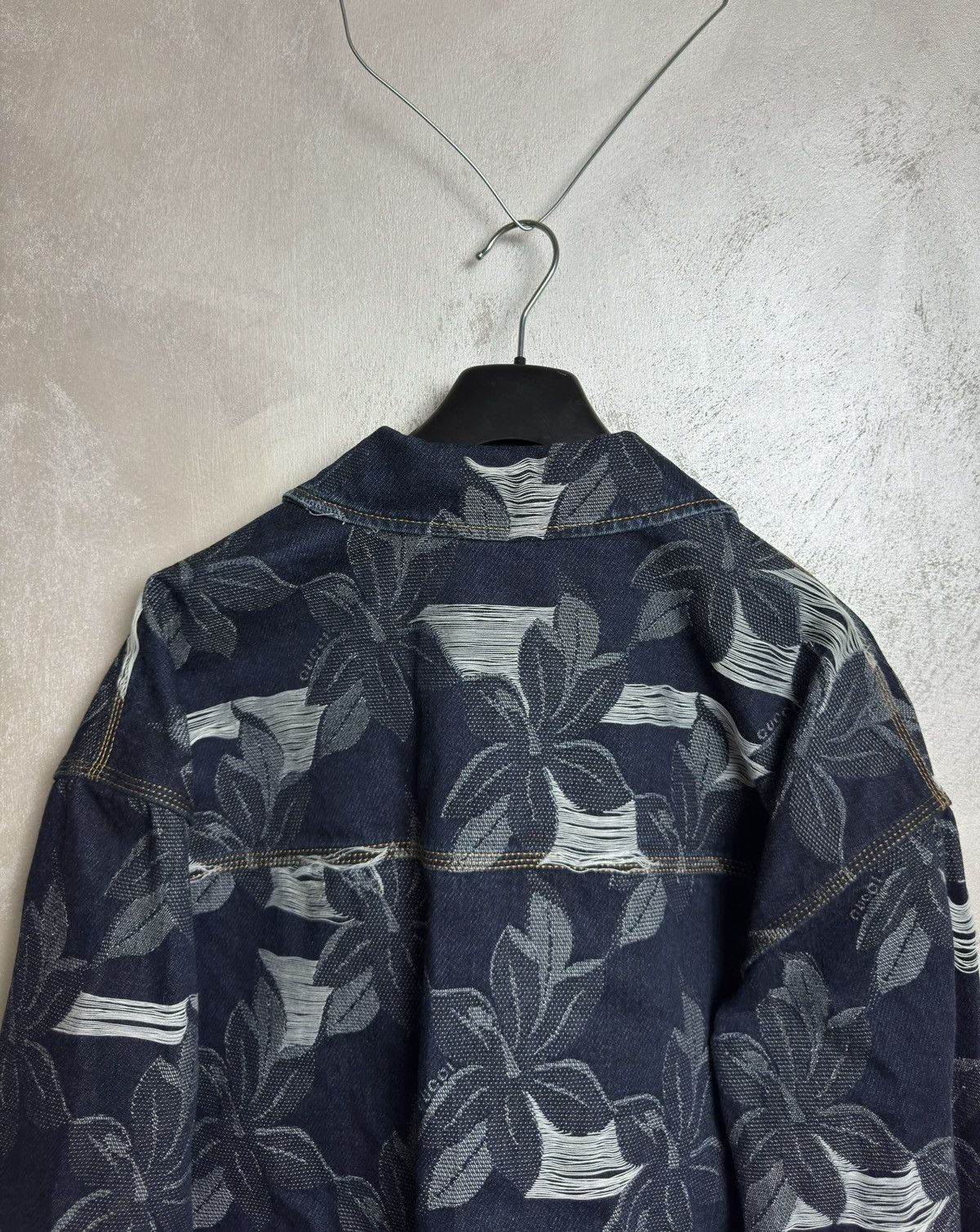 Gucci Gucci Blue Denim Shirt Jacket Floral Pattern Size US M / EU 48-50 / 2 - 17 Thumbnail