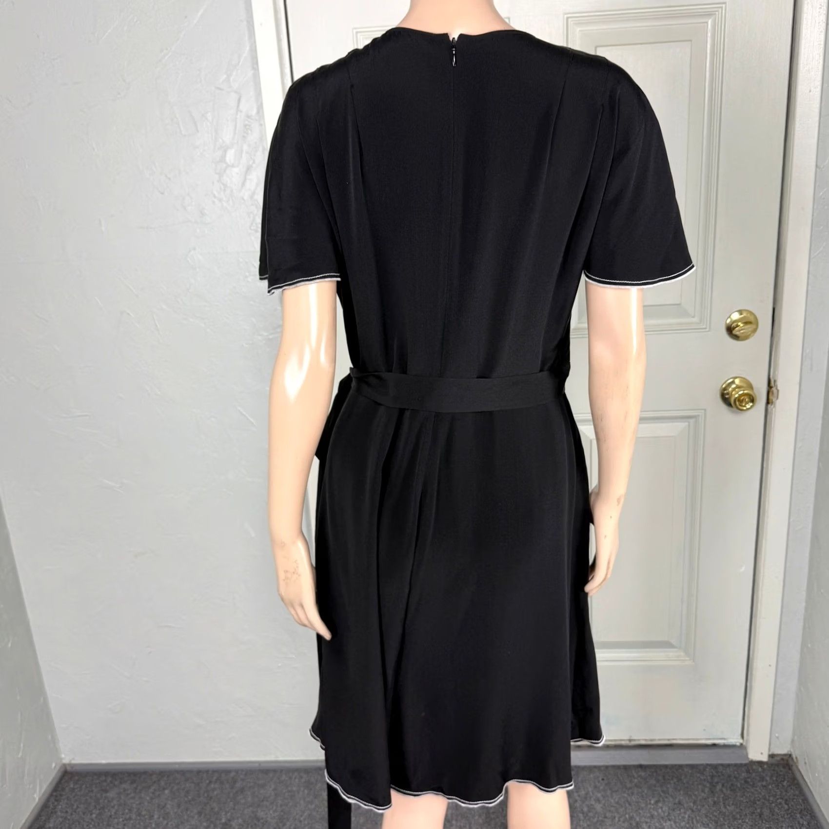 Diane von Furstenberg Diane Von Furstenberg Romper 10 Silk V neck Tie Designer Women's Vv28 Size 32" / US 10 / IT 46 - 3 Thumbnail