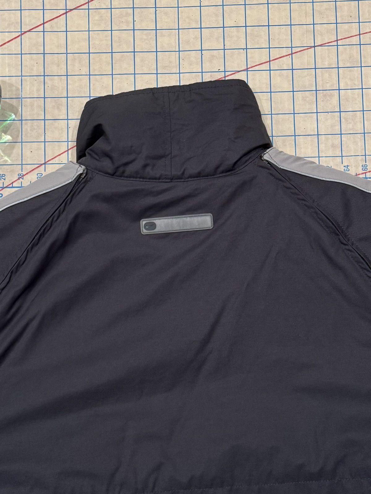 Nike Vintage Nike Y2K Gray Tag Winter Jacket Vest 2 In 1 Mens XL Size US XL / EU 56 / 4 - 15 Thumbnail