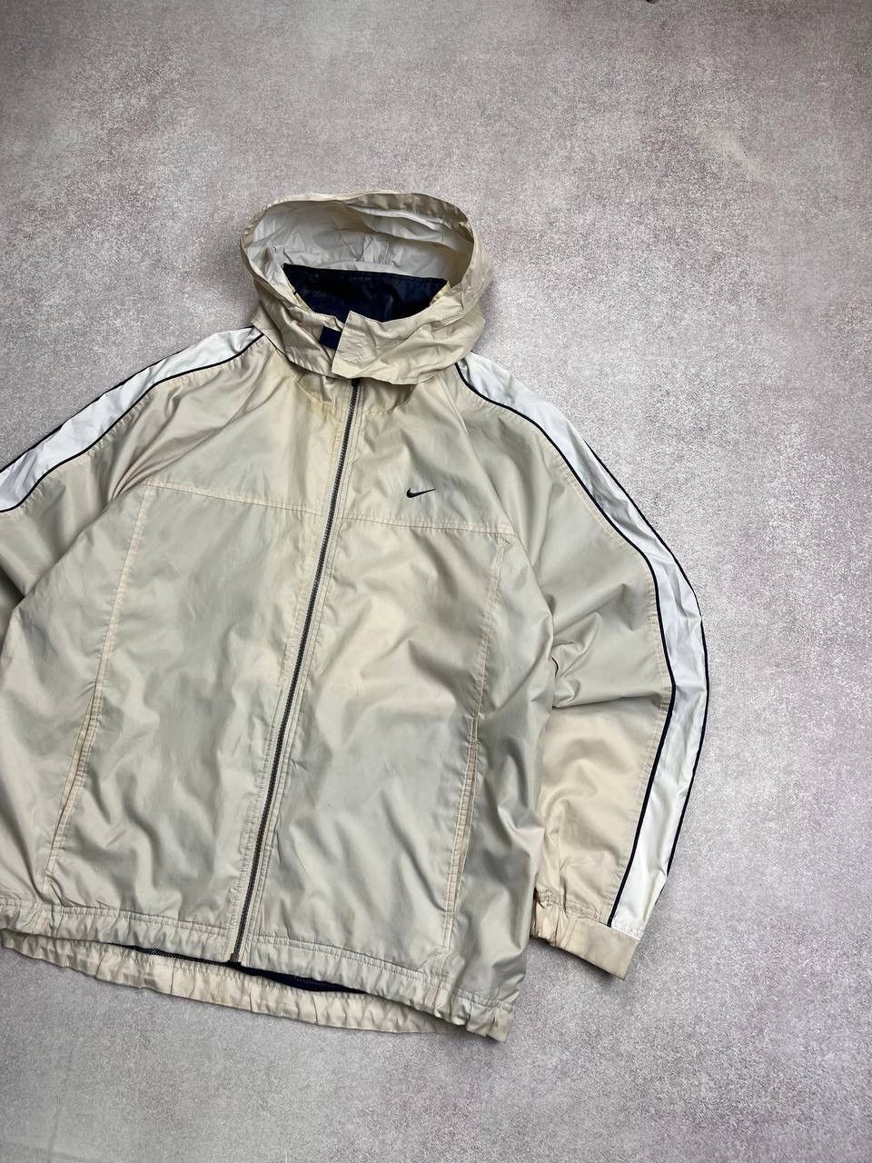 Nike Vintage Nike Swoosh Waterproof Boxy Olympic Jacket Y2K L Size US L / EU 52-54 / 3 - 2 Thumbnail