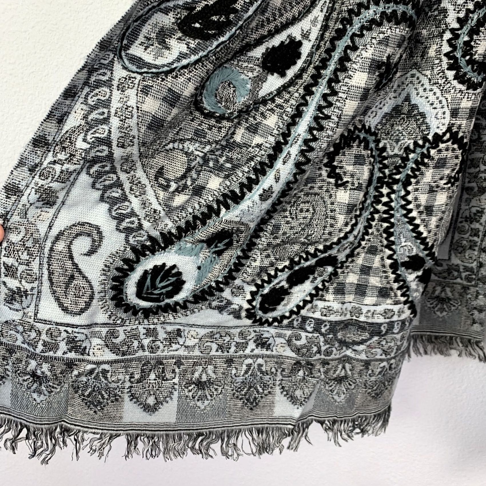 Vintage Shiraleah Chicago Maren Paisley Scarf Wrap Shawl Black Gray Blue Pom-Poms Fringe Women 75 in 28 in Knit Acrylic Modal Lightweight Hand Wash Only N/A Size ONE SIZE - 2 Thumbnail