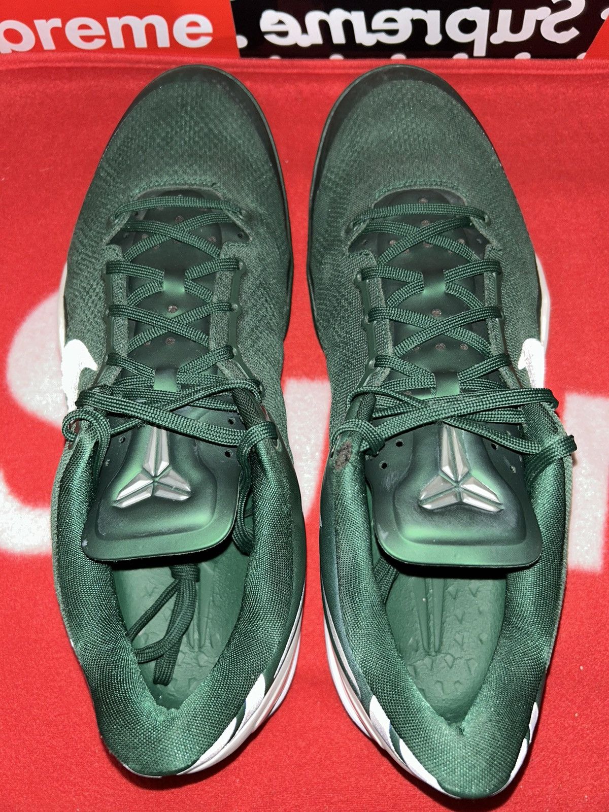 Nike Nike Kobe 8 System TB ‘Gorge Green’ 599520-301 size 13 Size US 13 / EU 46 - 4 Thumbnail