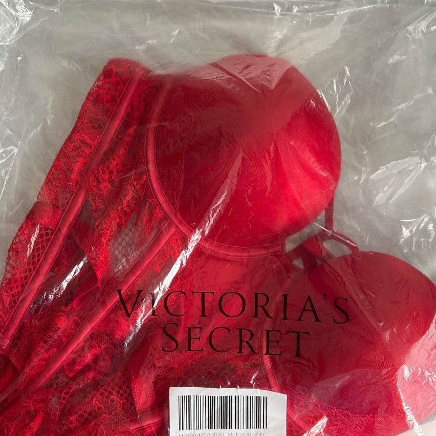Victoria's Secret Victoria's Secret Very Sexy Bombshell Floral Teddy, XS Size XS / US 0-2 / IT 36-38 - 3 Thumbnail