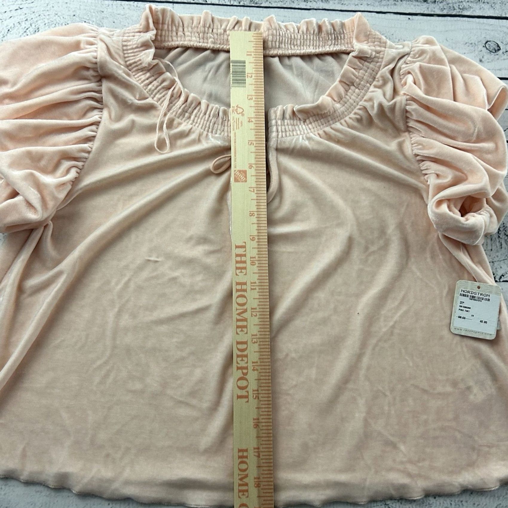 Free People Free People Velour Short Sleeve Top Womens XS Pink Velour Shirt Blouse Shirt Womens XS Pink Velour 90s style Size XS / US 0-2 / IT 36-38 - 4 Thumbnail