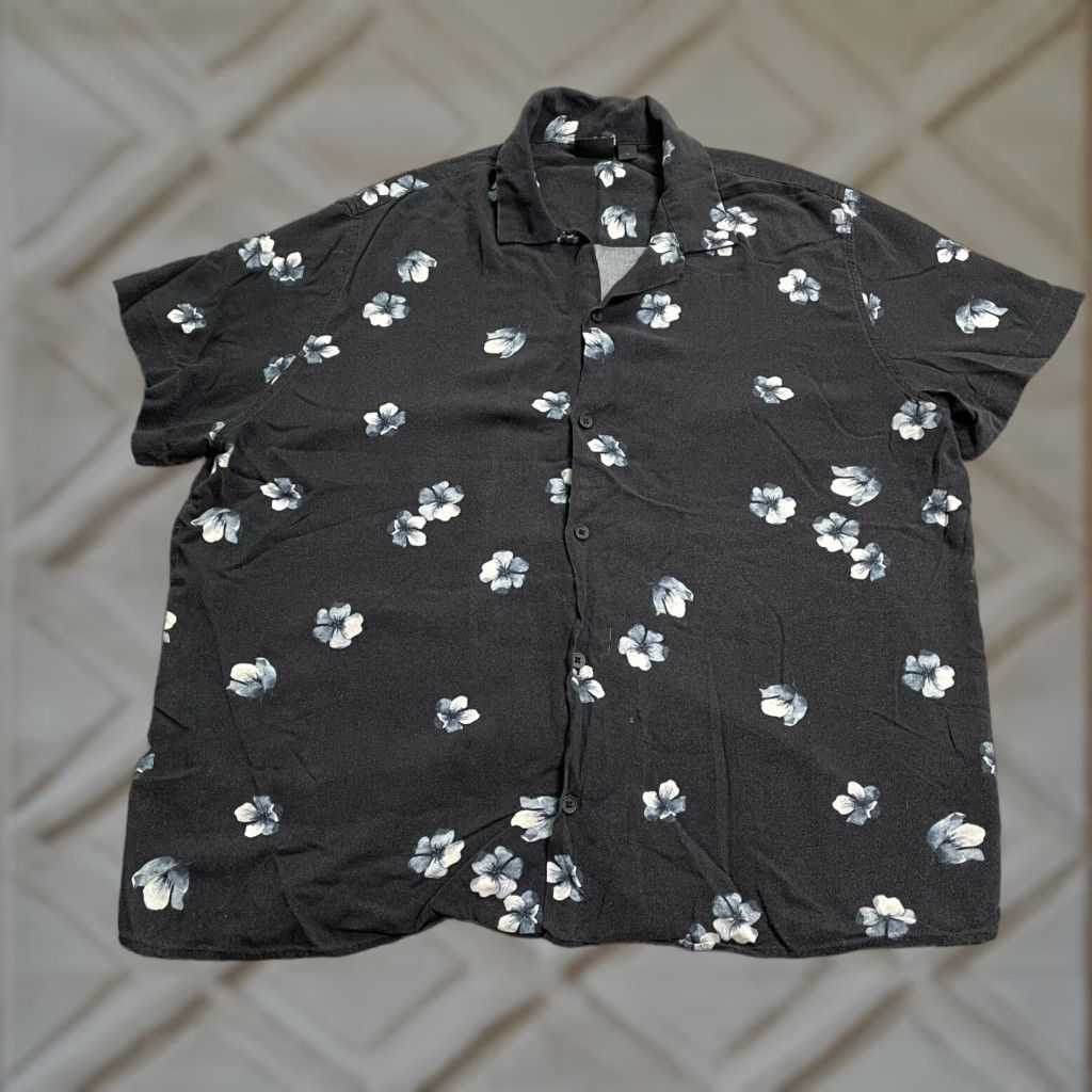 Asos ASOS Mens Hawaiian Shirt Short Sleeve Button-Down Black Floral Viscoose 2XL Adult Regular Mens Tropical Casual Buttons Shirt Size US XXL / EU 58 / 5 - 1 Thumbnail