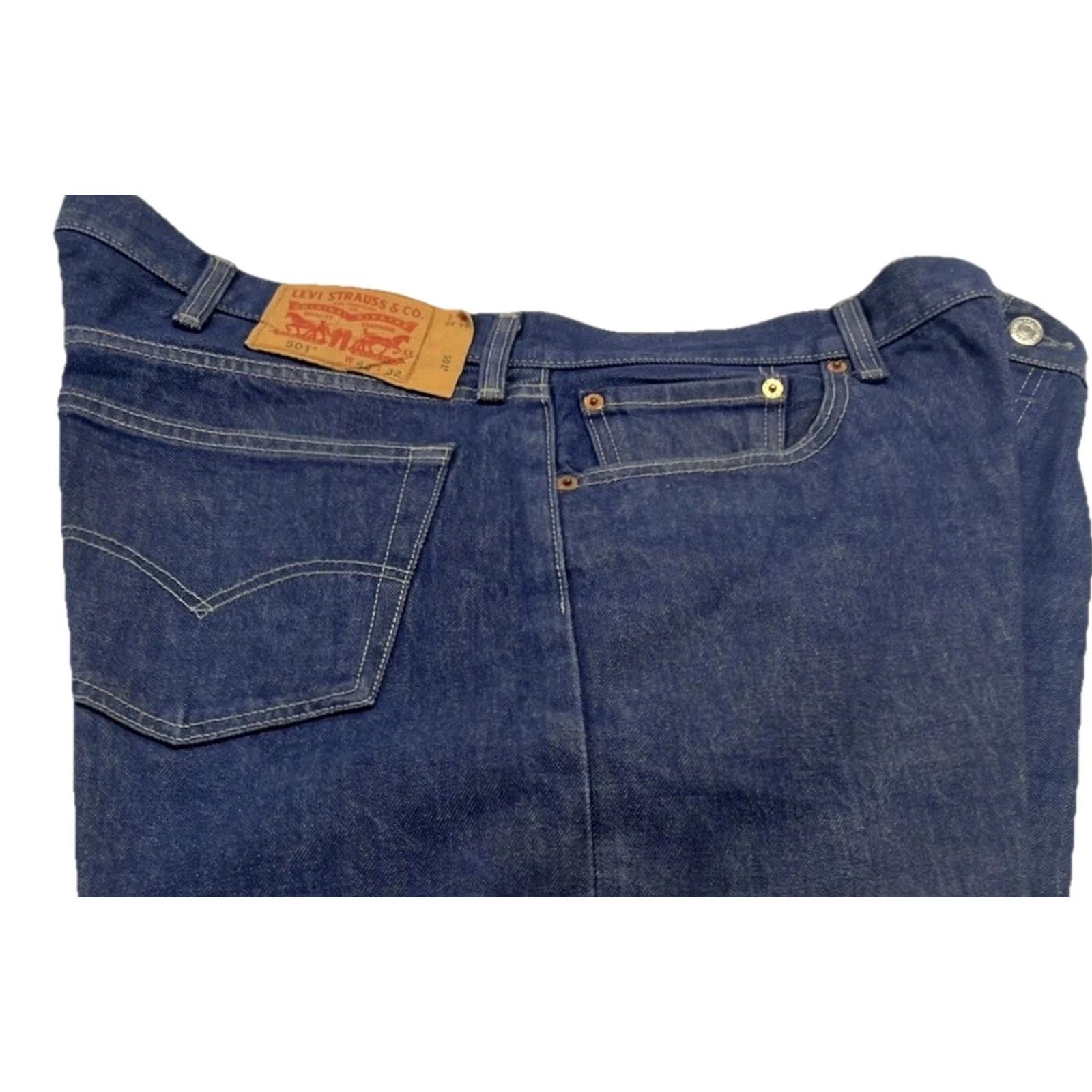 Levi's Levi's 501 Mens Jeans Blue 44x32 Straight Leg Button Fly Denim Cotton 90s Cowboy Mens Size US 44 / EU 60 - 3 Thumbnail