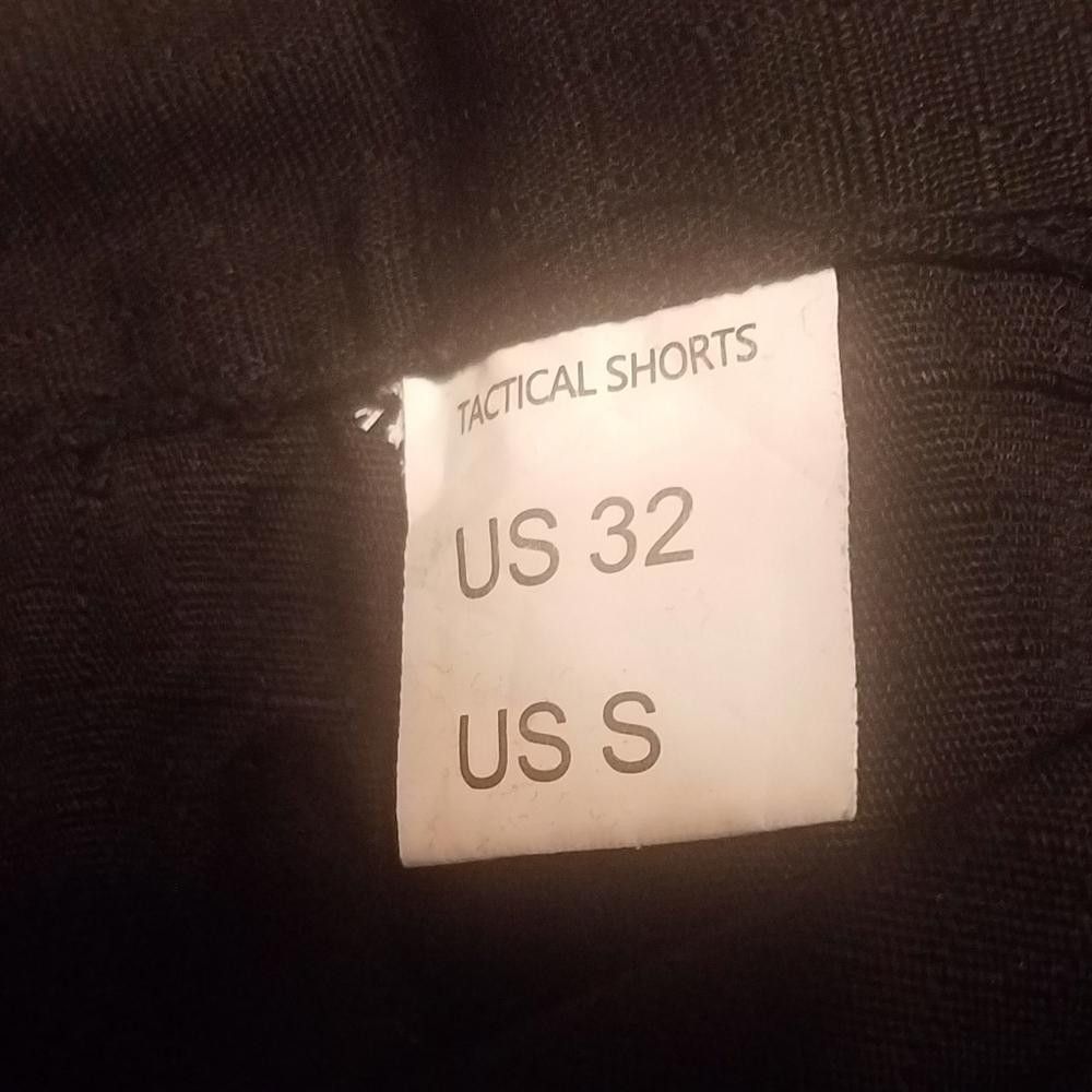 Designer Men's Black Tactile Cargo Shorts Size US 30 / EU 46 - 3 Thumbnail