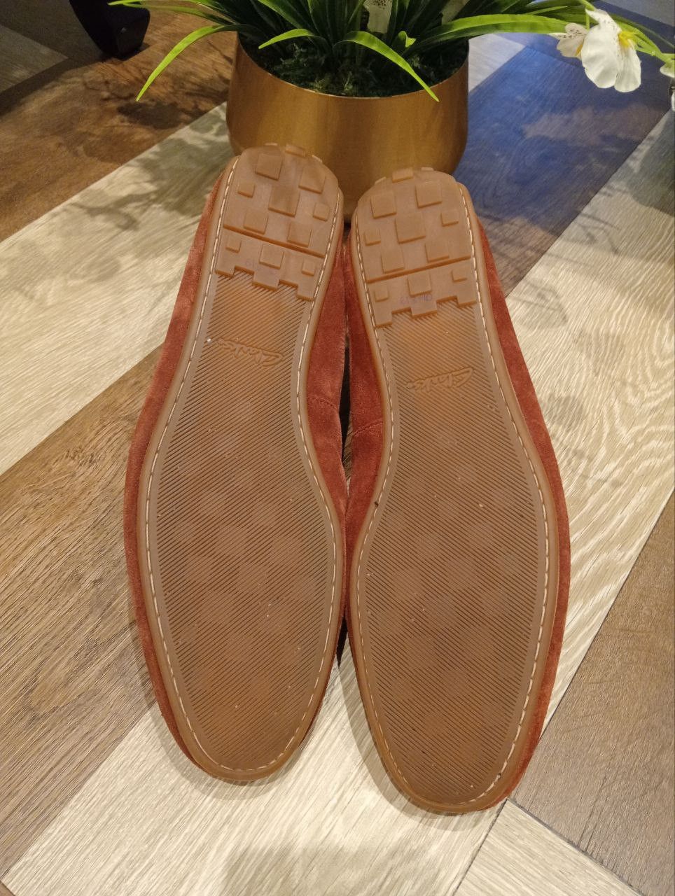 Clarks CLARKS CUSHION PLUS SUEDE LEATHER SHOES - BRICK SIZE 9.5 US Size US 9.5 / EU 42-43 - 7 Thumbnail