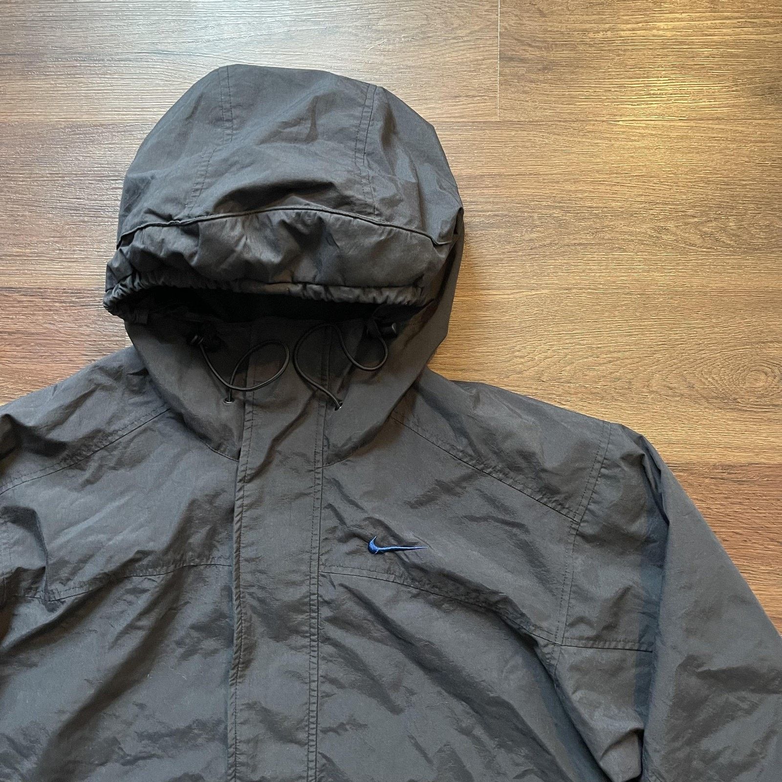 Nike Nike Jacket Mens Small Black Windbreaker Hooded Nylon Zip Size US S / EU 44-46 / 1 - 4 Thumbnail