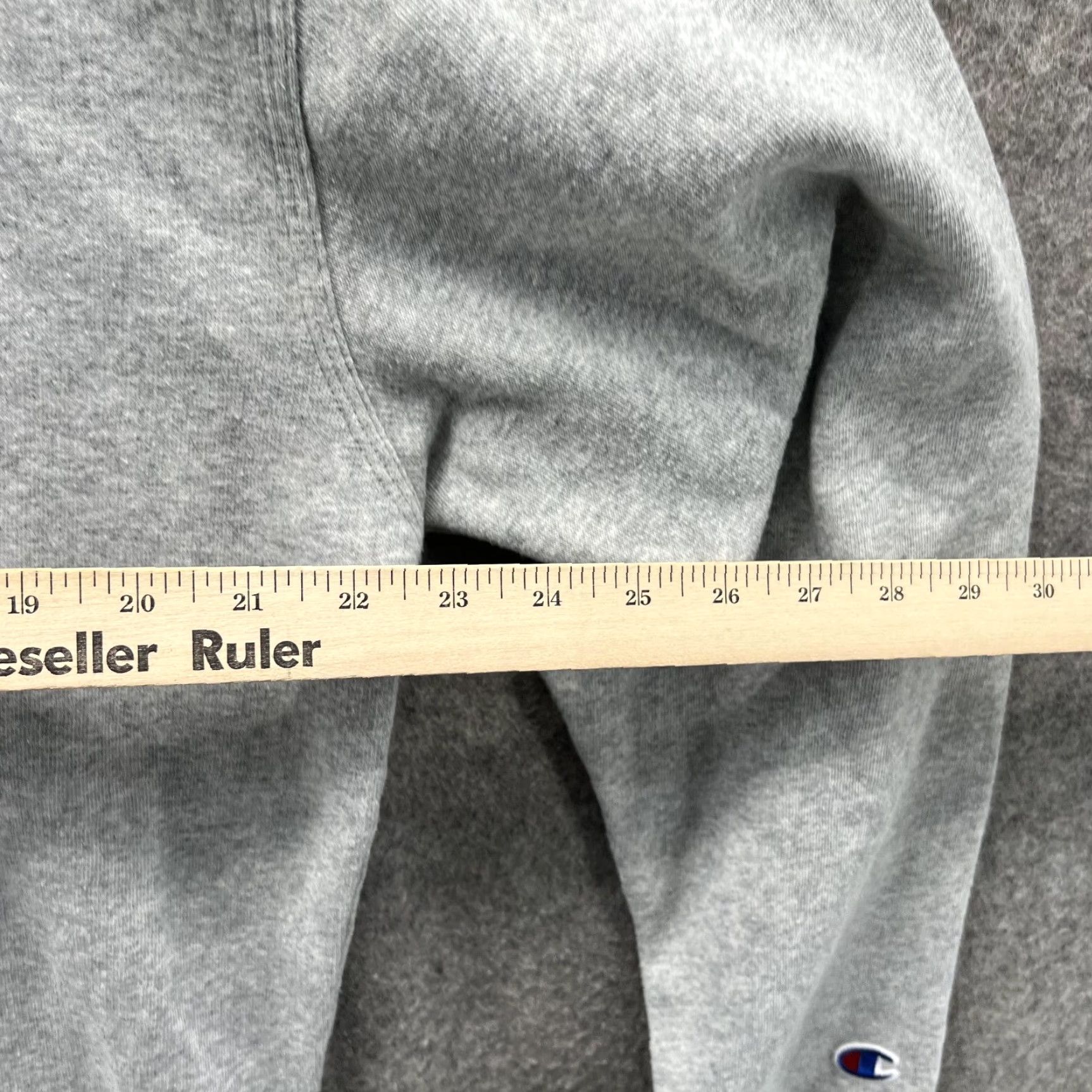 Champion VINTAGE Champion Sweater Men M Gray Crewneck Pullover Fleece Cotton Logo All Seasons Size US M / EU 48-50 / 2 - 6 Thumbnail