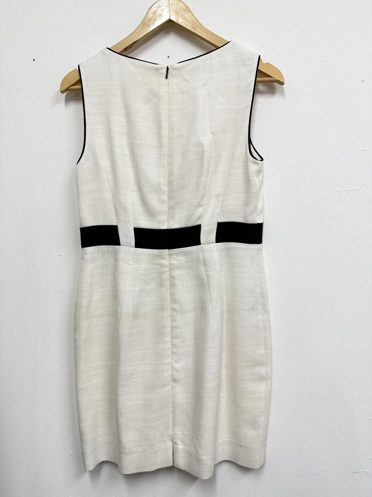 Other Hobbs London Sleeveless White Dress with Black Trim Size L / US 10 / IT 46 - 4 Thumbnail