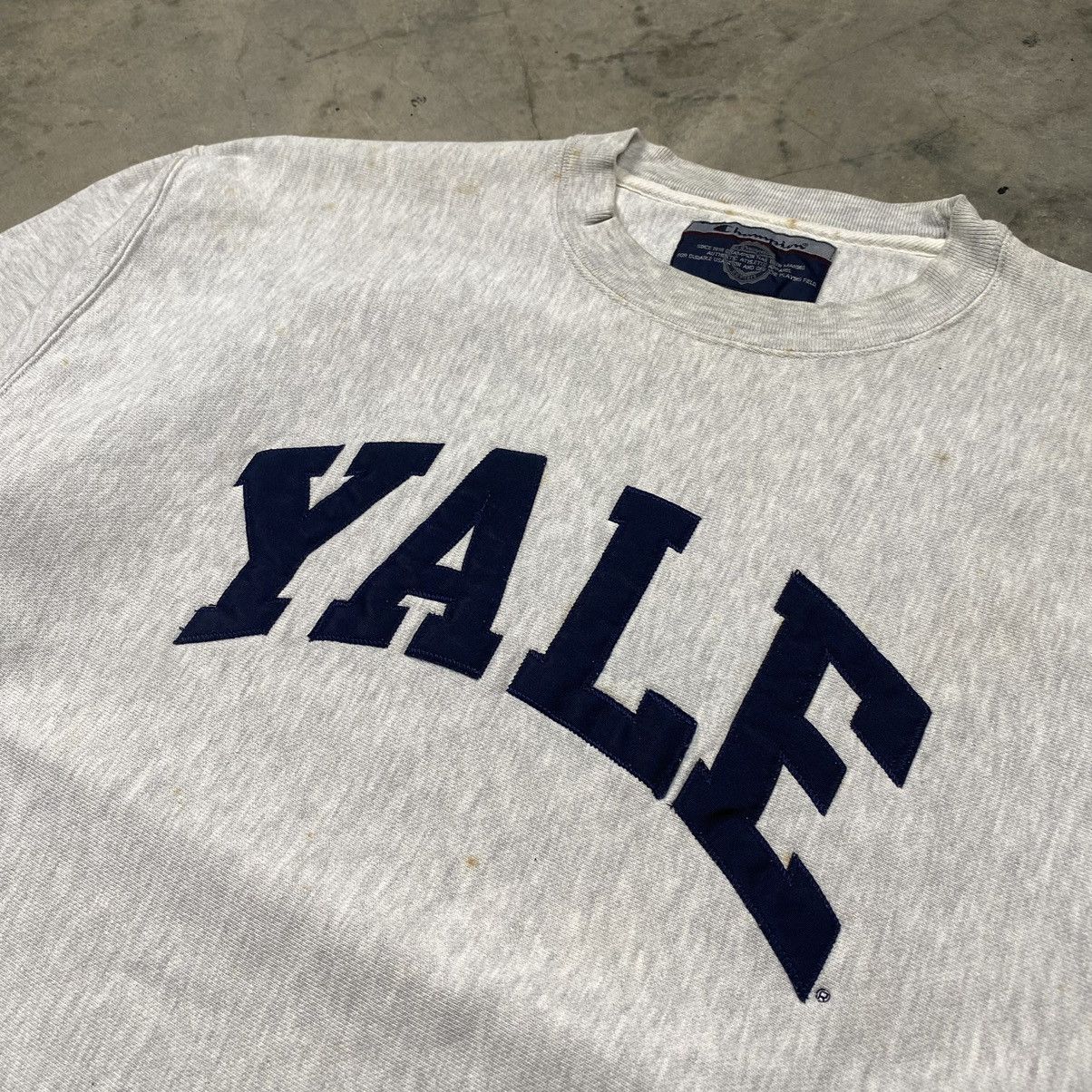 Champion Grail💥y2k Yale Reverse Weave Crewneck Size US L / EU 52-54 / 3 - 2 Thumbnail