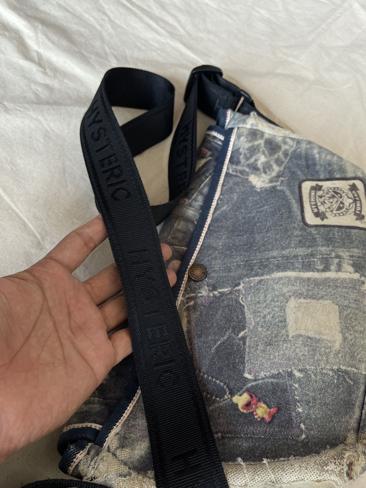 Hysteric Glamour Hysteric Mini Original Distressed Design Sling Bag Size ONE SIZE - 8 Thumbnail