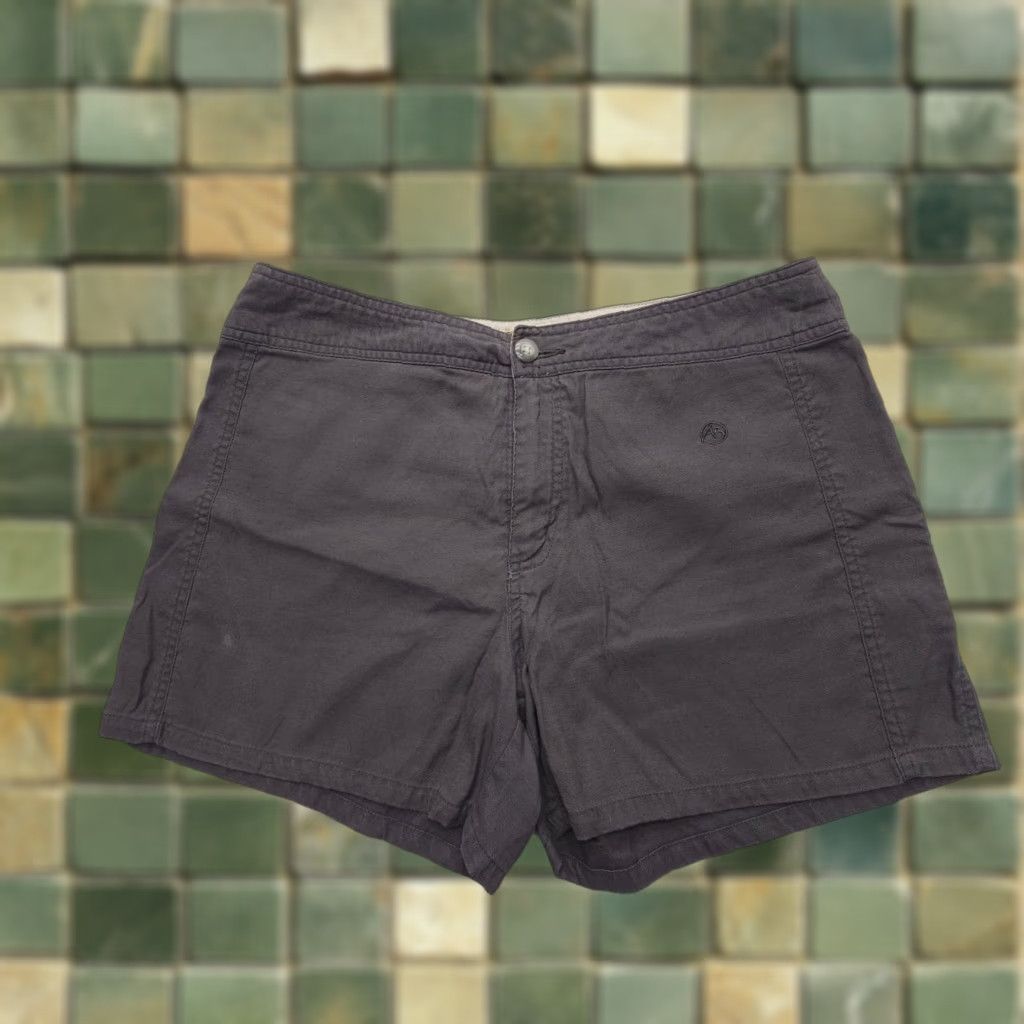 The North Face The North Face Women's Shorts Size 8 Gray Canvas Lightweight Chino Hiking Gorpcore Size 30" / US 8 / IT 44 - 1 Thumbnail