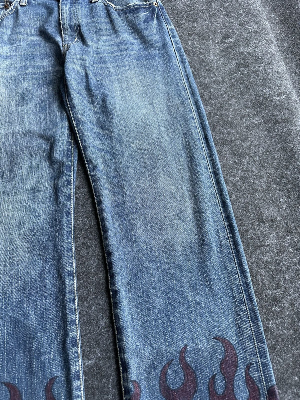 Jun Takahashi Uniqlo U S002 Fire Flame Paint Washed Design 32x33D389 Size US 32 / EU 48 - 10 Thumbnail