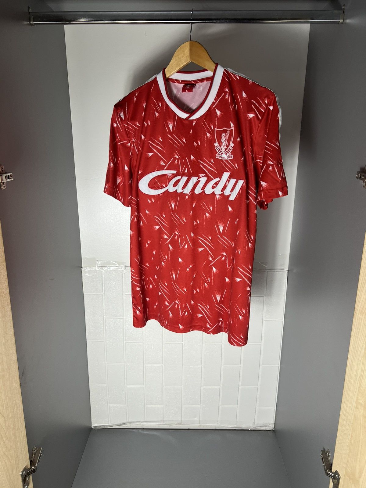 Vintage VERY RARE LIVERPOOL ENGLAND SOCCER JERSEY RETRO CANDY 90s Size US L / EU 52-54 / 3 - 11 Thumbnail