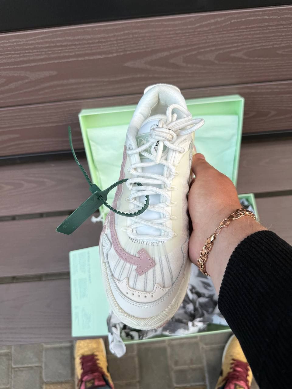 Off-White OFF WHITE ODSY 2000 WHITE PINK Size US 8 / IT 38 - 2 Thumbnail