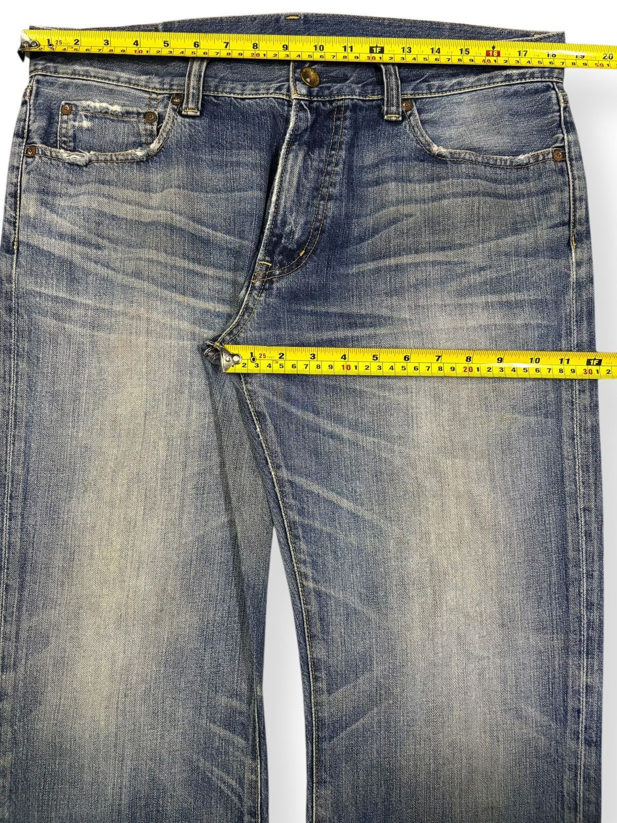 Undercover × Uniqlo Vintage Japanese Brand Uniqlo S002 Blue Wash Faded Jeans Size US 36 / EU 52 - 13 Thumbnail