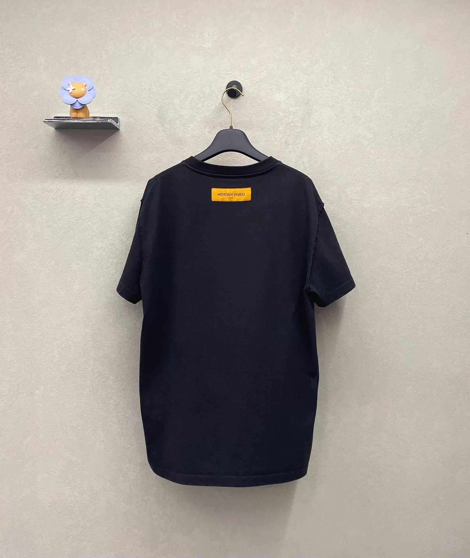 Louis Vuitton LV black & yellow block logo short tee oversized size M Size US M / EU 48-50 / 2 - 3 Thumbnail