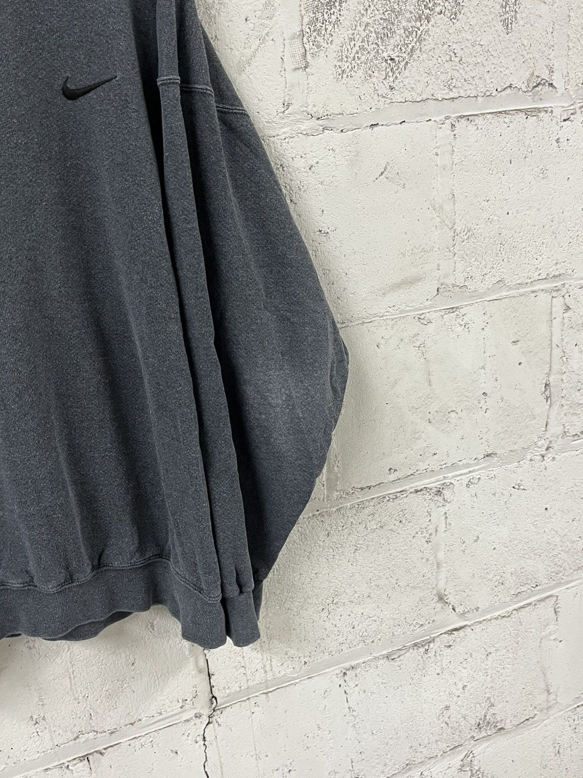 Nike Nike 90s rare sun faded gray vintage crewneck hype boxy Size US L / EU 52-54 / 3 - 4 Thumbnail