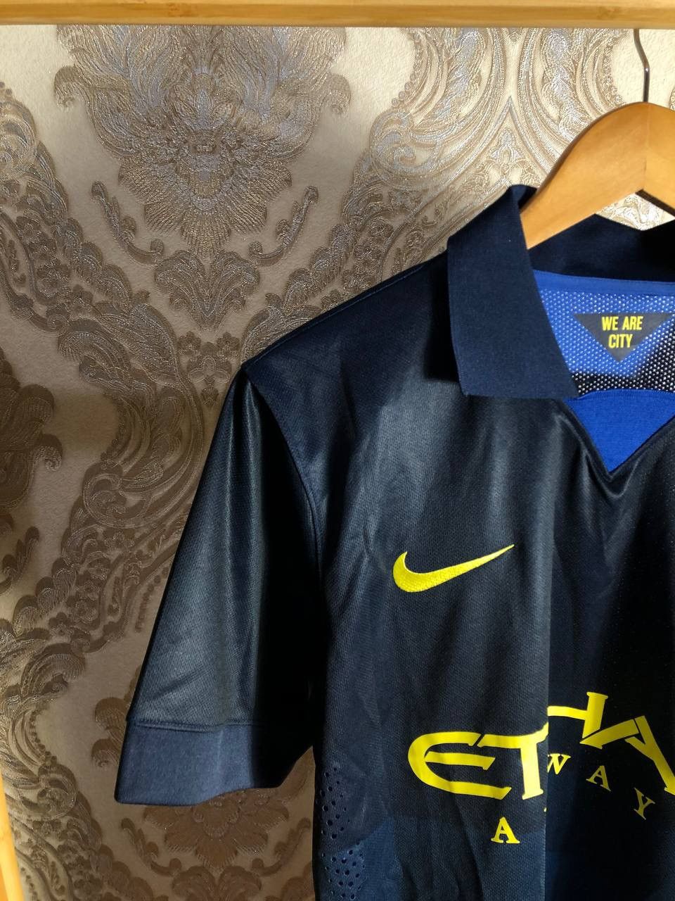 Nike VINTAGE NIKE FC MANCHESTER CITY ENGLAND SOCCER JERSEY RETRO Size US M / EU 48-50 / 2 - 4 Thumbnail