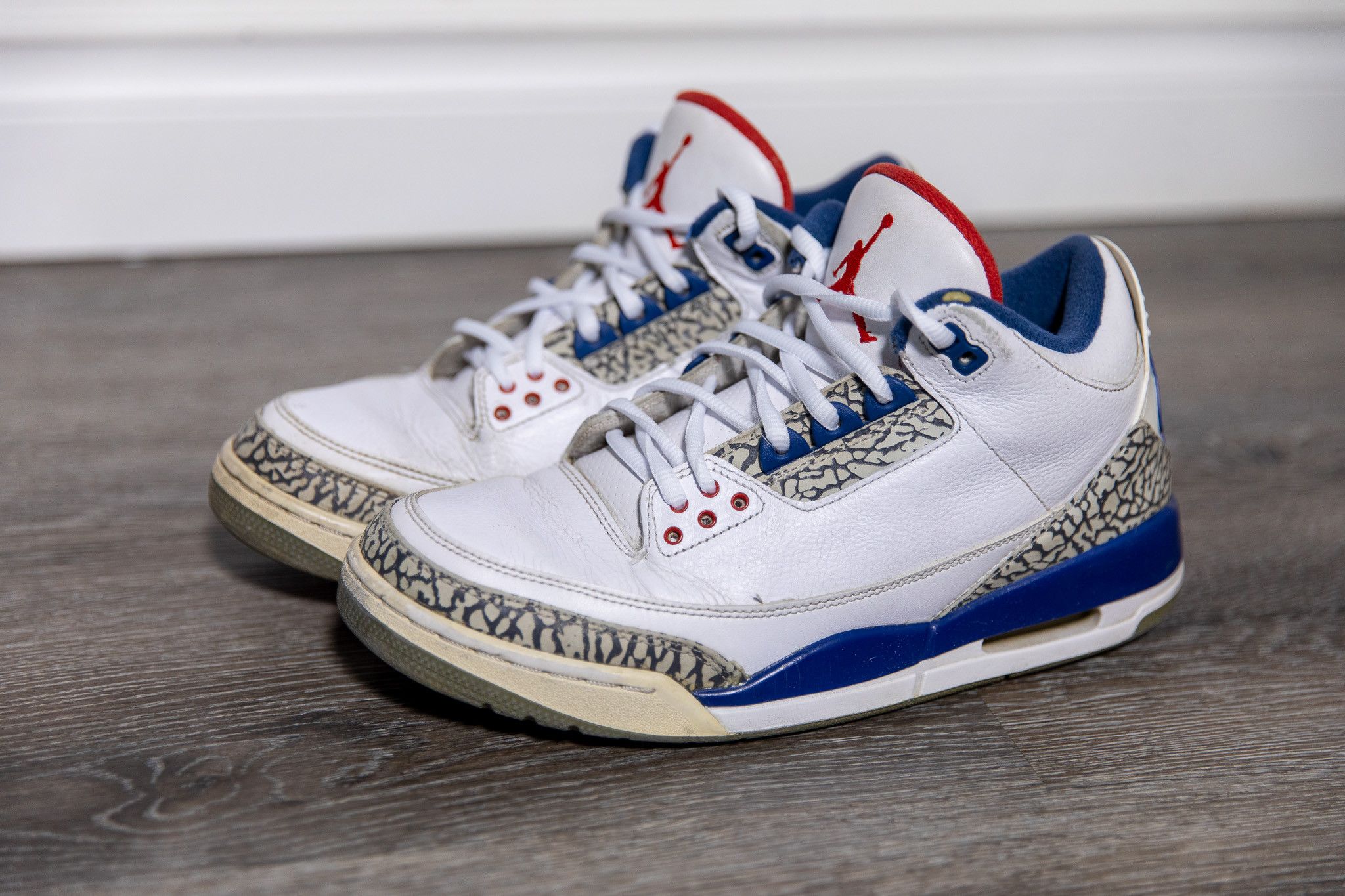 image of Jordan Brand 3 Retro OG True Blue 2016 - Men's Us Size 9 Shoes in White