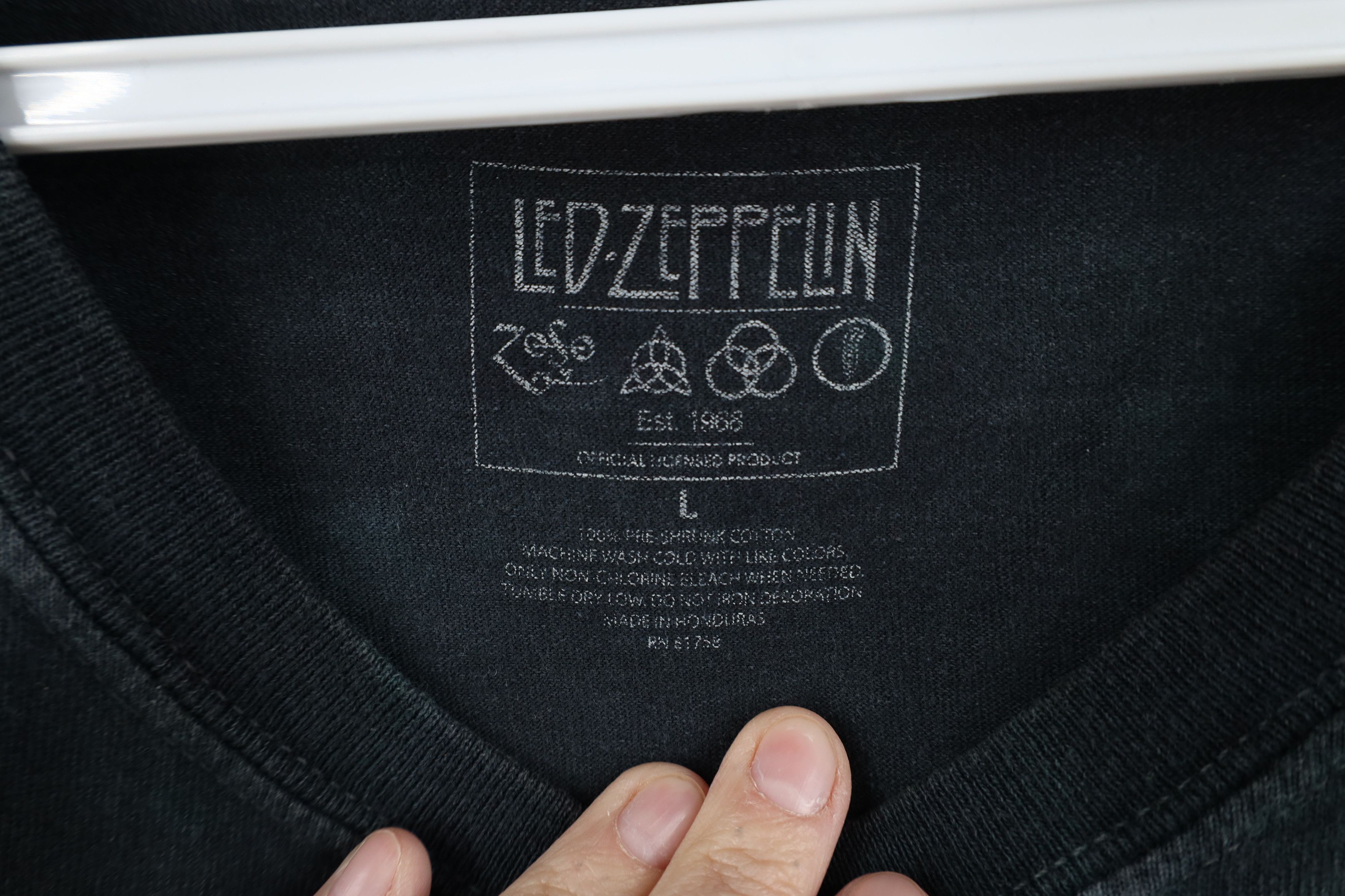 Vintage Vintage Y2K Acid Wash UK Tour 1971 Led Zeppelin Band T-Shirt Size US L / EU 52-54 / 3 - 9 Thumbnail
