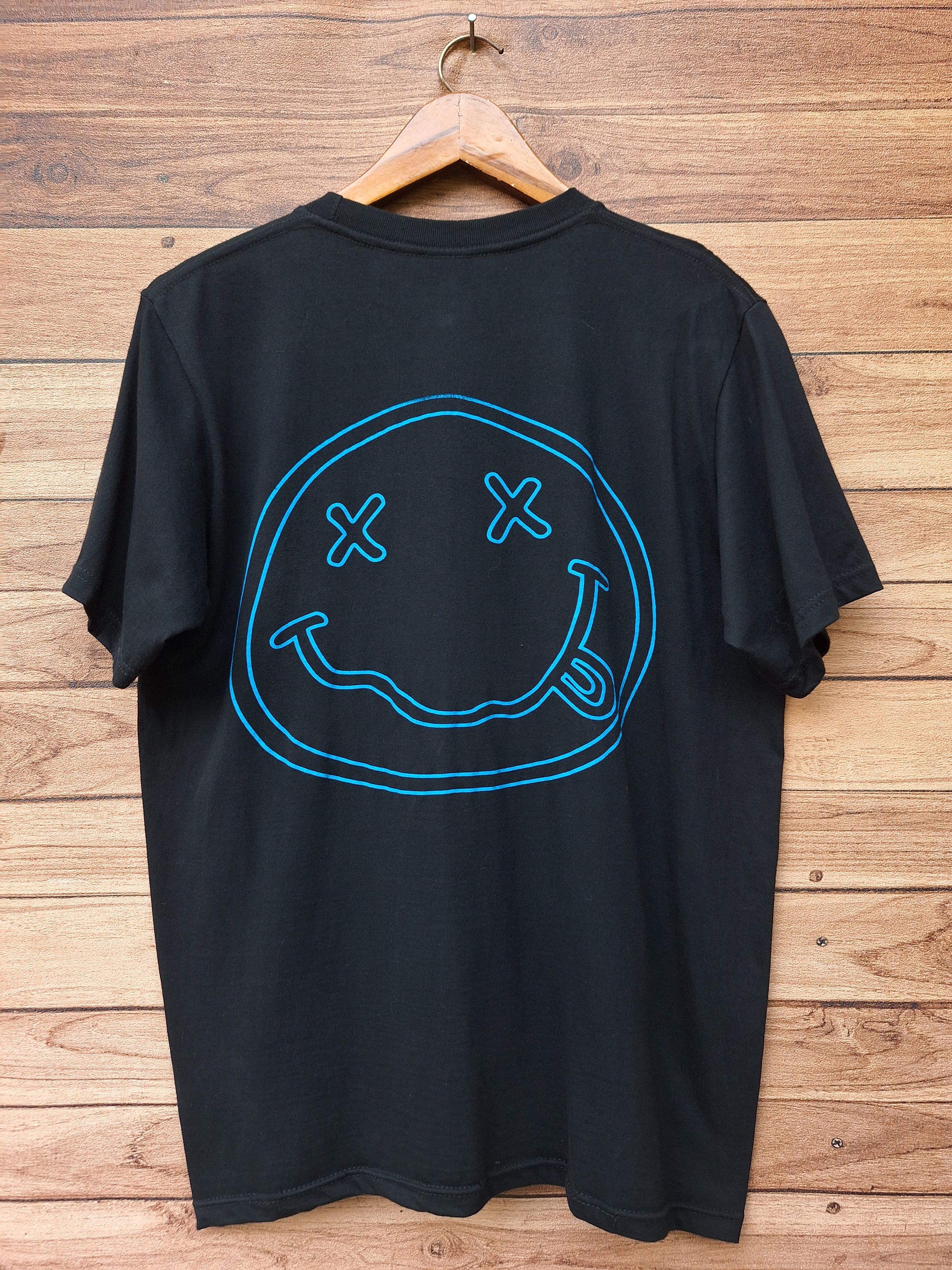 Japanese Brand 🔥RARE🔥Nirvana smiley Kurt Cobain not nevermind album tee Size US L / EU 52-54 / 3 - 2 Thumbnail