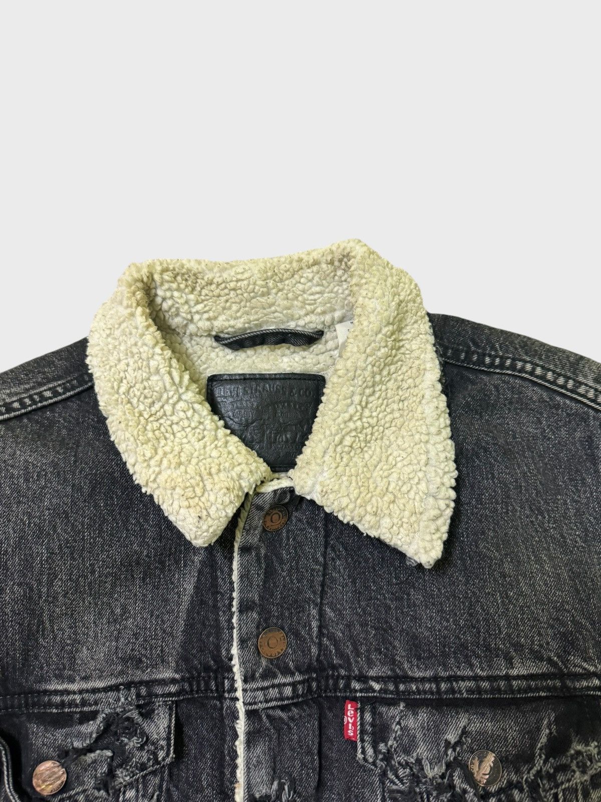 Levi's Levi's Distressed Denim Jacket Sherpa Jacket Size US M / EU 48-50 / 2 - 5 Thumbnail