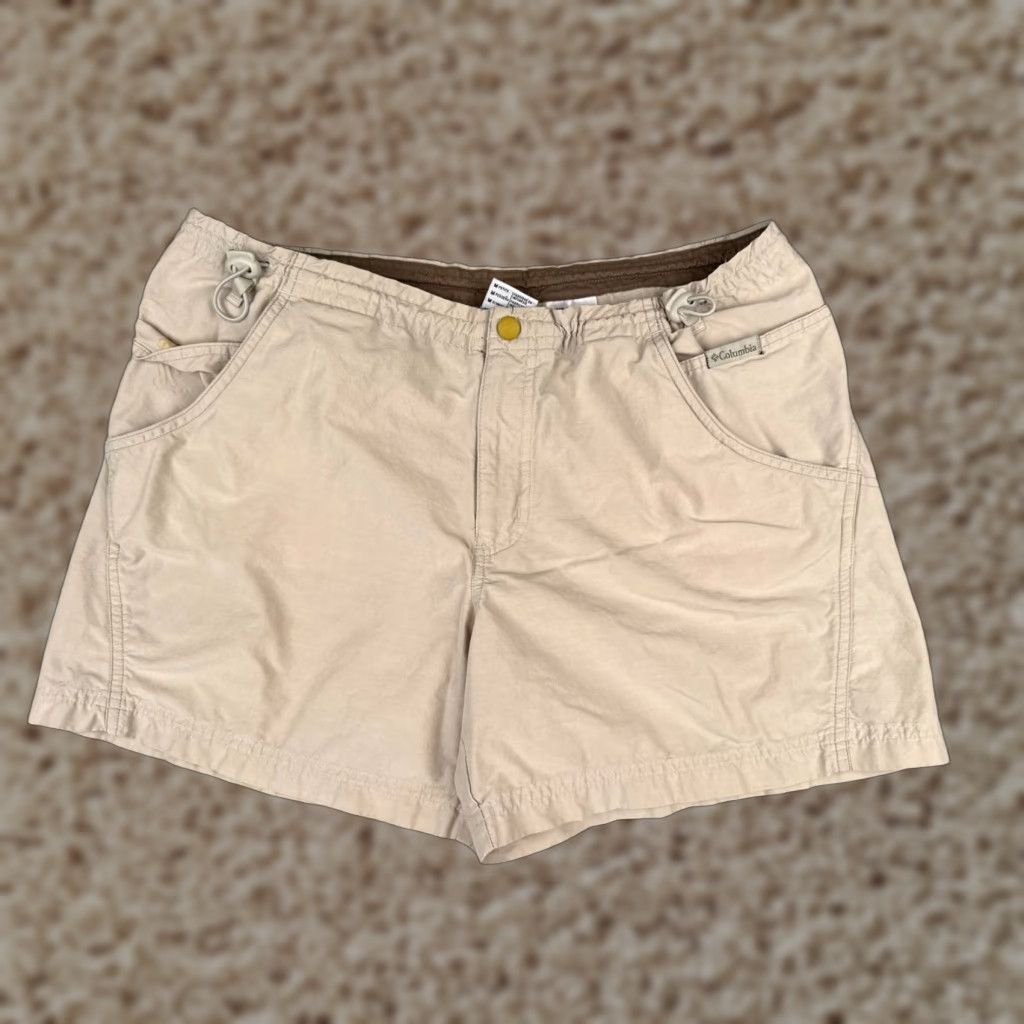 Vintage Columbia Shorts Women PM Beige Chino Cotton Nylon Blend Hiking 34x5 Petite Non-Vintage Activewear Casual Travel Shirt? Size 32" / US 10 / IT 46 - 1 Thumbnail