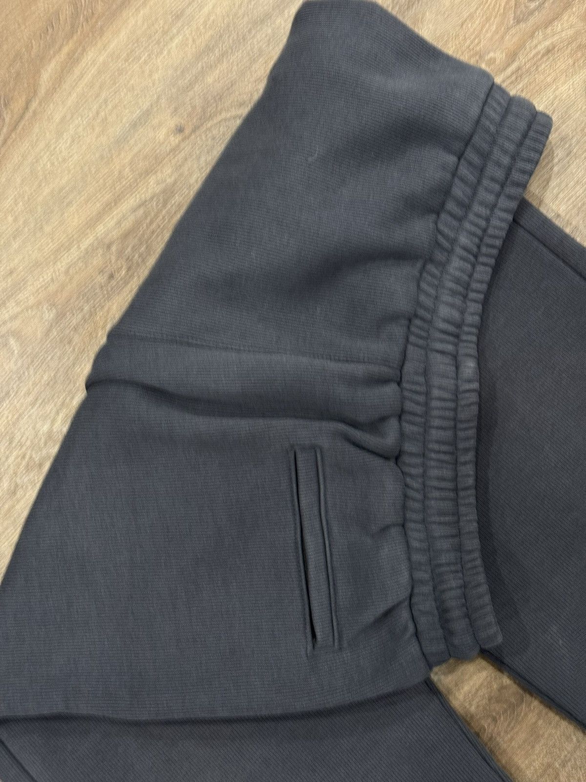 Burberry Burberry London Ribbed Sweatpants Charcoal – Gold Embroidery Size US 34 / EU 50 - 9 Thumbnail