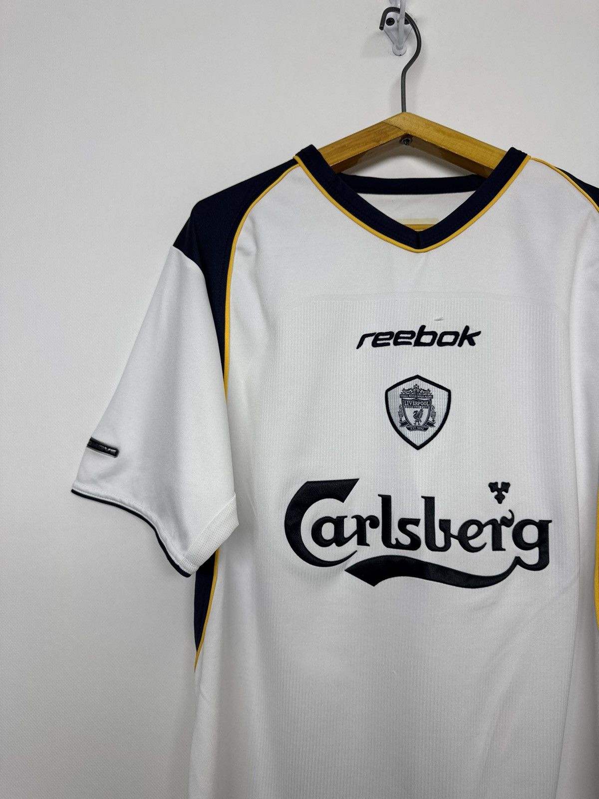 Reebok Vintage Liverpool Away football shirt 2001 Reebok Jersey Size US M / EU 48-50 / 2 - 6 Thumbnail