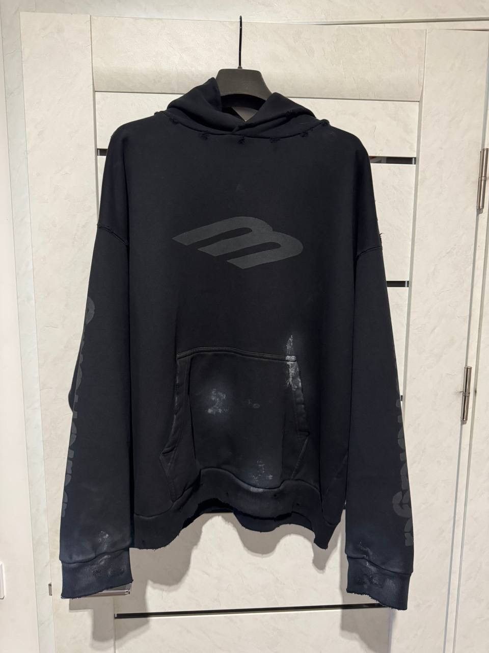 balenciaga-ladies-business-
