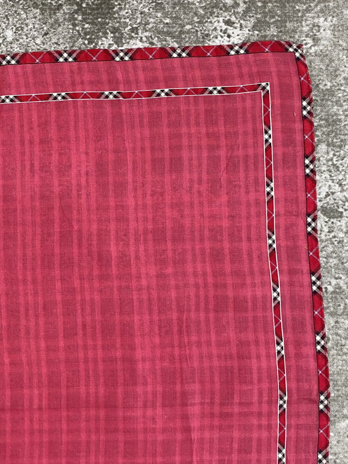 Burberry Burberrys Handkerchief / Bandana / Neckerchief Size ONE SIZE - 6 Thumbnail