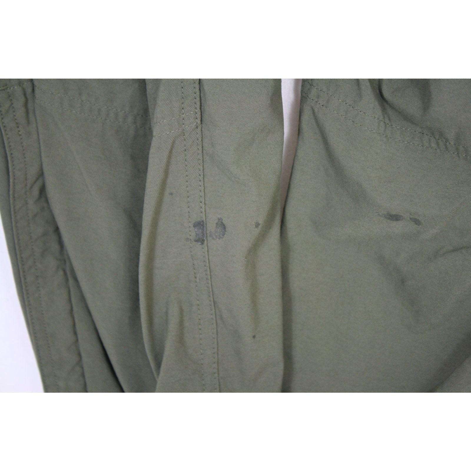 L.L. Bean L.L. Bean Nylon Outdoor Pants 34 Olive Green Hiking Trail Size US 34 / EU 50 - 5 Thumbnail