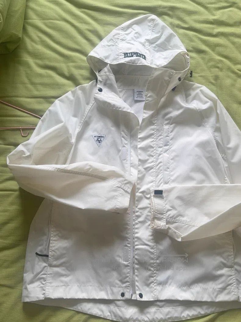 Other Vetements Windbreaker Size US S / EU 44-46 / 1 - 1 Thumbnail