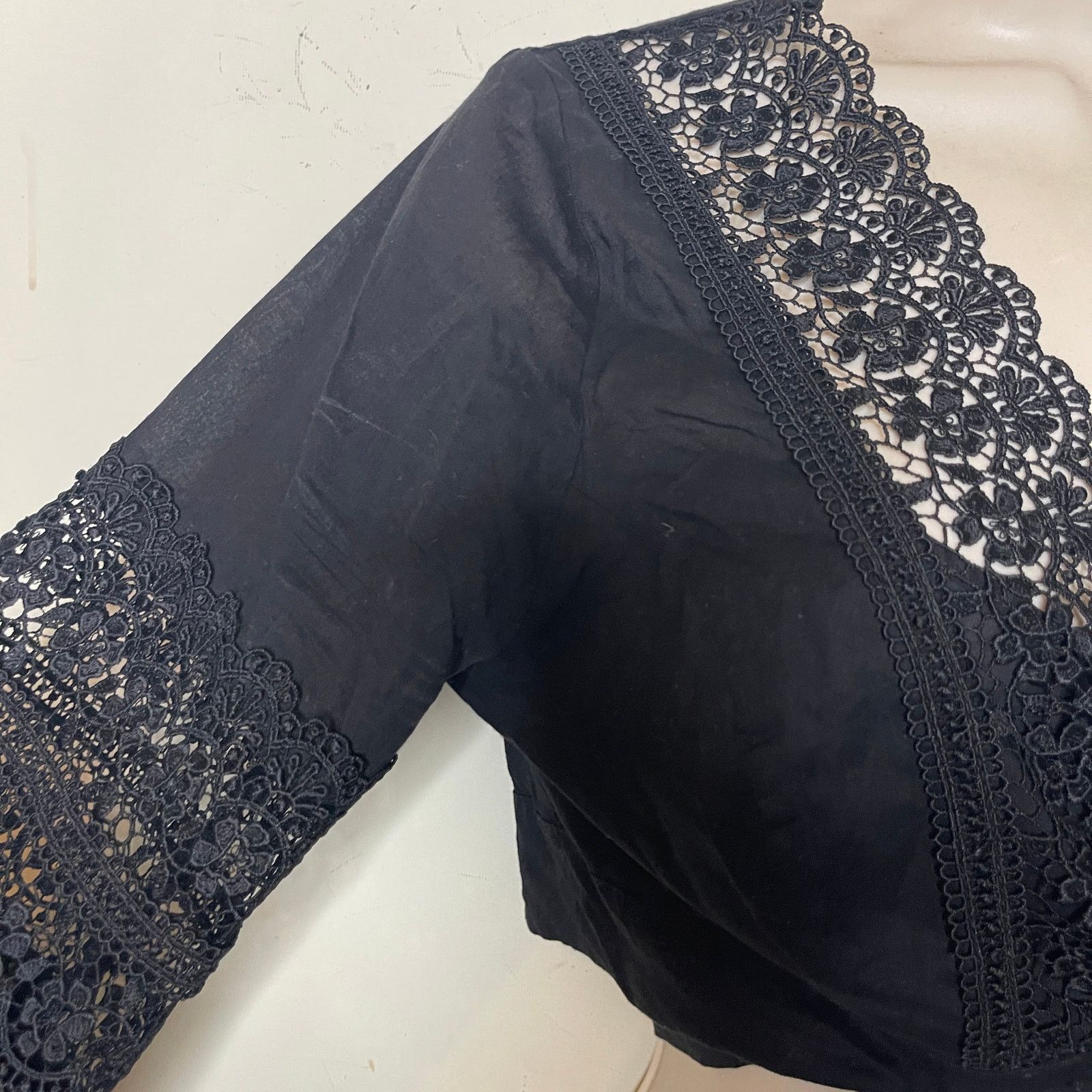 Charo Ruiz CHARO RUIZ IBIZA Vania Blouse and Fleur Mini Skirt Set Black Size 26" / US 2 / IT 38 - 8 Thumbnail
