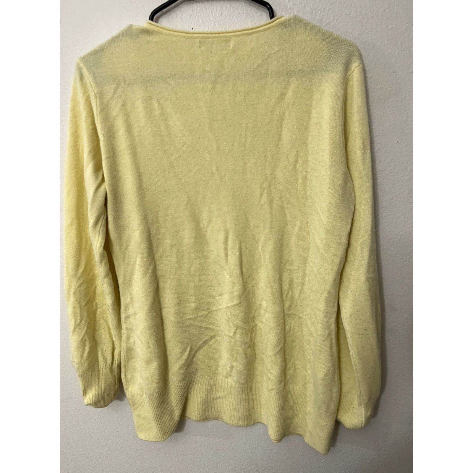 Vintage VINTAGE? Wait—not vintage per spec. The item is NYC New York & Company V Neck Sweater Women Large Yellow Pullover Knit Casual All Seasons Regular Size L / US 10 / IT 46 - 3 Thumbnail