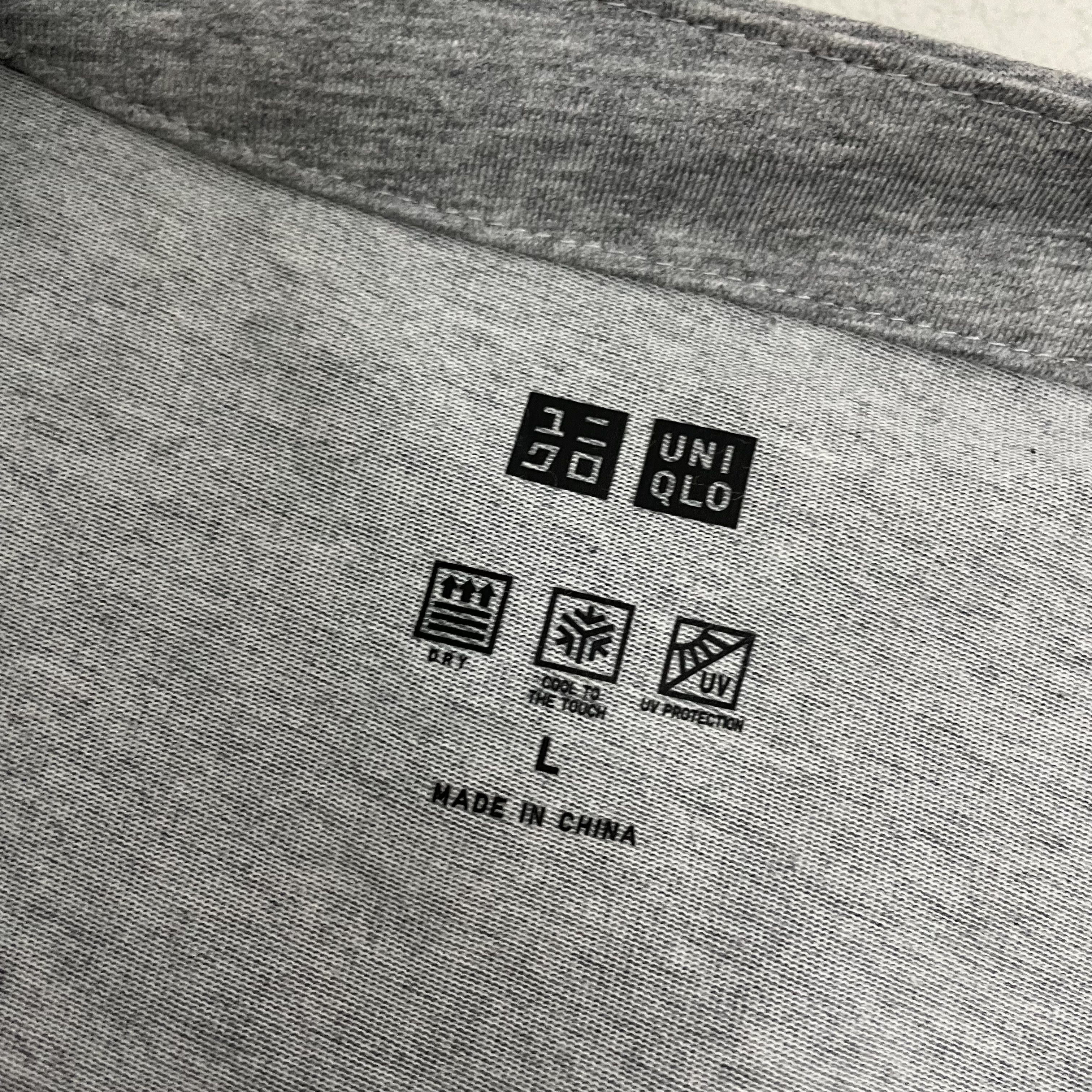 Japanese Brand × Uniqlo UNIQLO AIRISM CARDIGAN SWEATER LIGHTWEIGHT Size US L / EU 52-54 / 3 - 5 Thumbnail