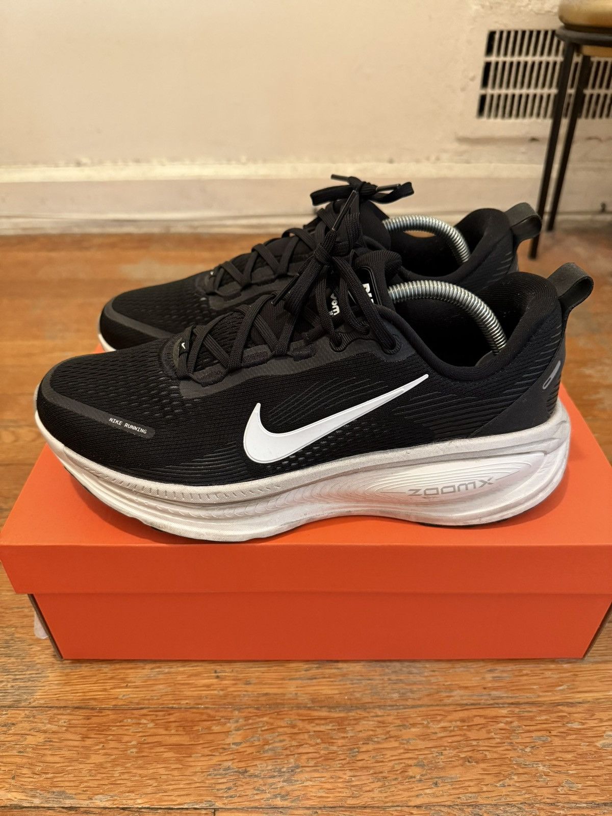 Nike Nike Vomero 18 Size US 9.5 / EU 42-43 - 1 Thumbnail