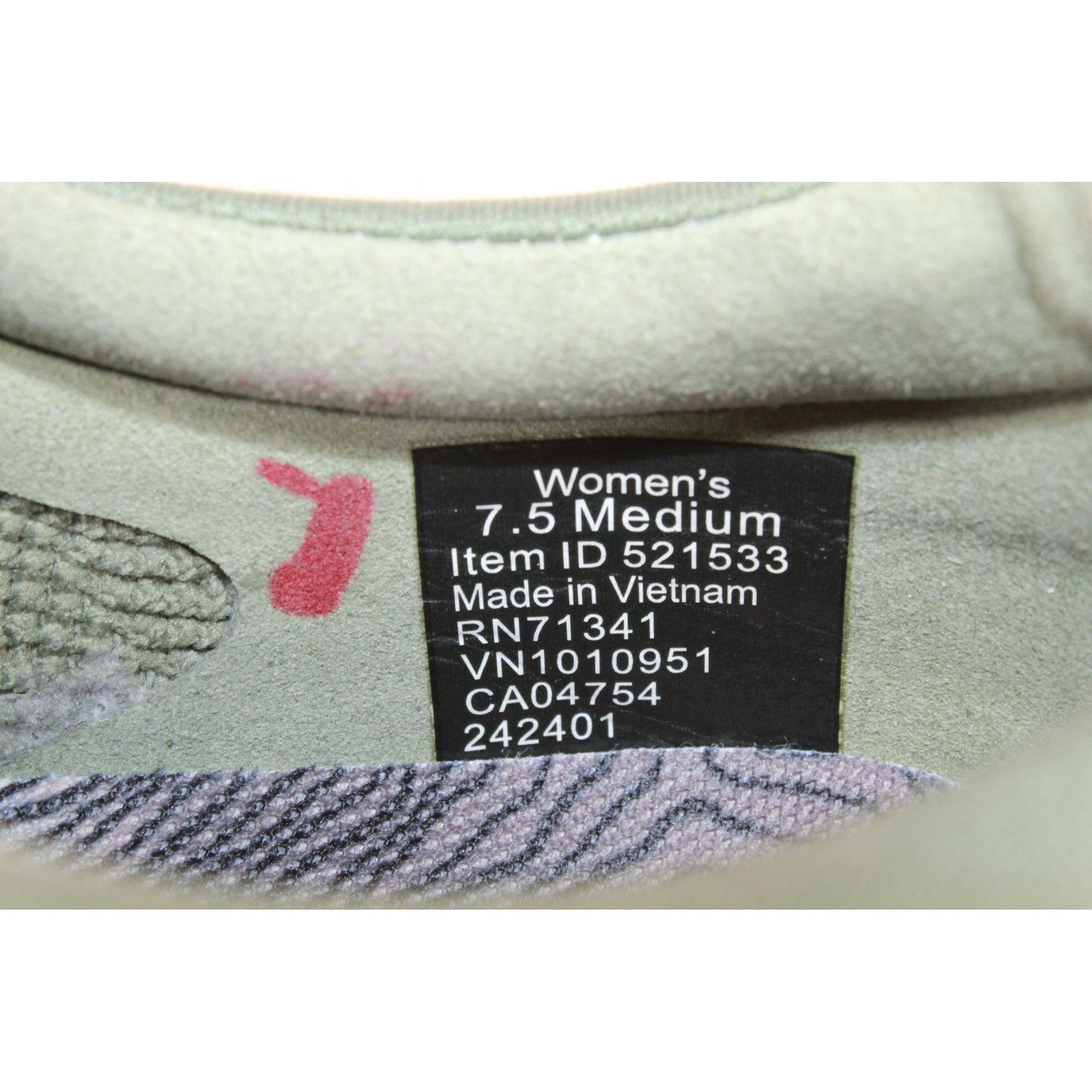 L.L. Bean LL Bean Women's Padded Collar Casual Sneaker Shoes Size US 7.5 / IT 37.5 - 8 Thumbnail