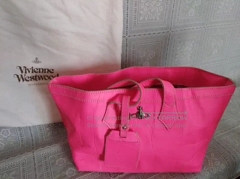 Vivienne Westwood Vivienne Westwood size os Fluorescent pink Saturn tote bag Size ONE SIZE - 1 Thumbnail