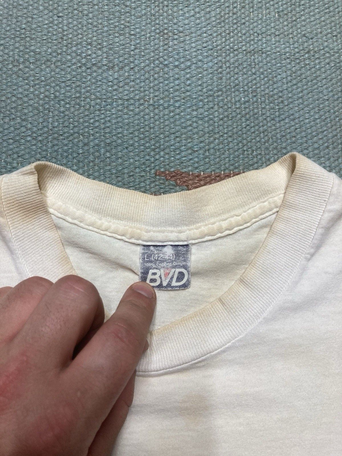 Vintage 80s blank white t shirt BVD grunge worn cotton soft large Size US L / EU 52-54 / 3 - 7 Thumbnail