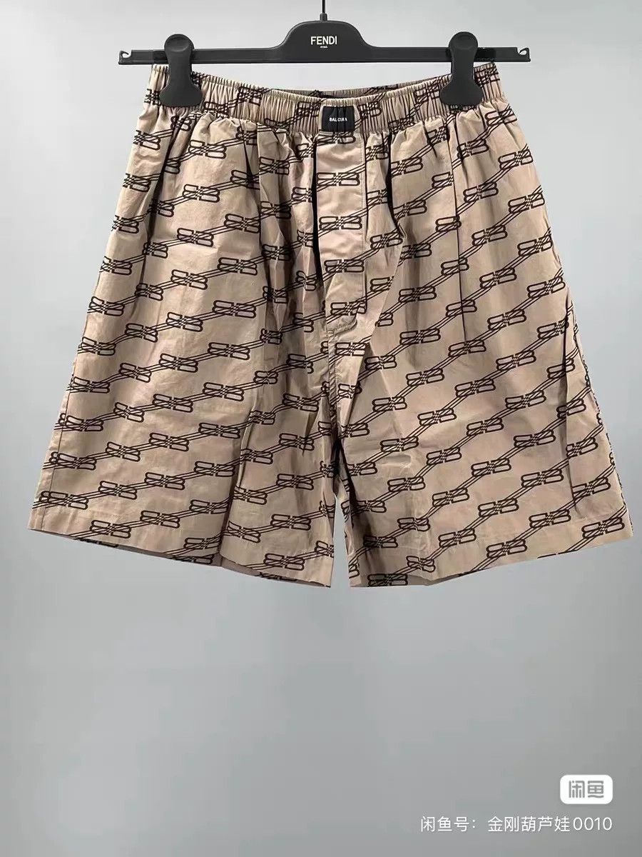 balenciaga logo print khaki casual shorts