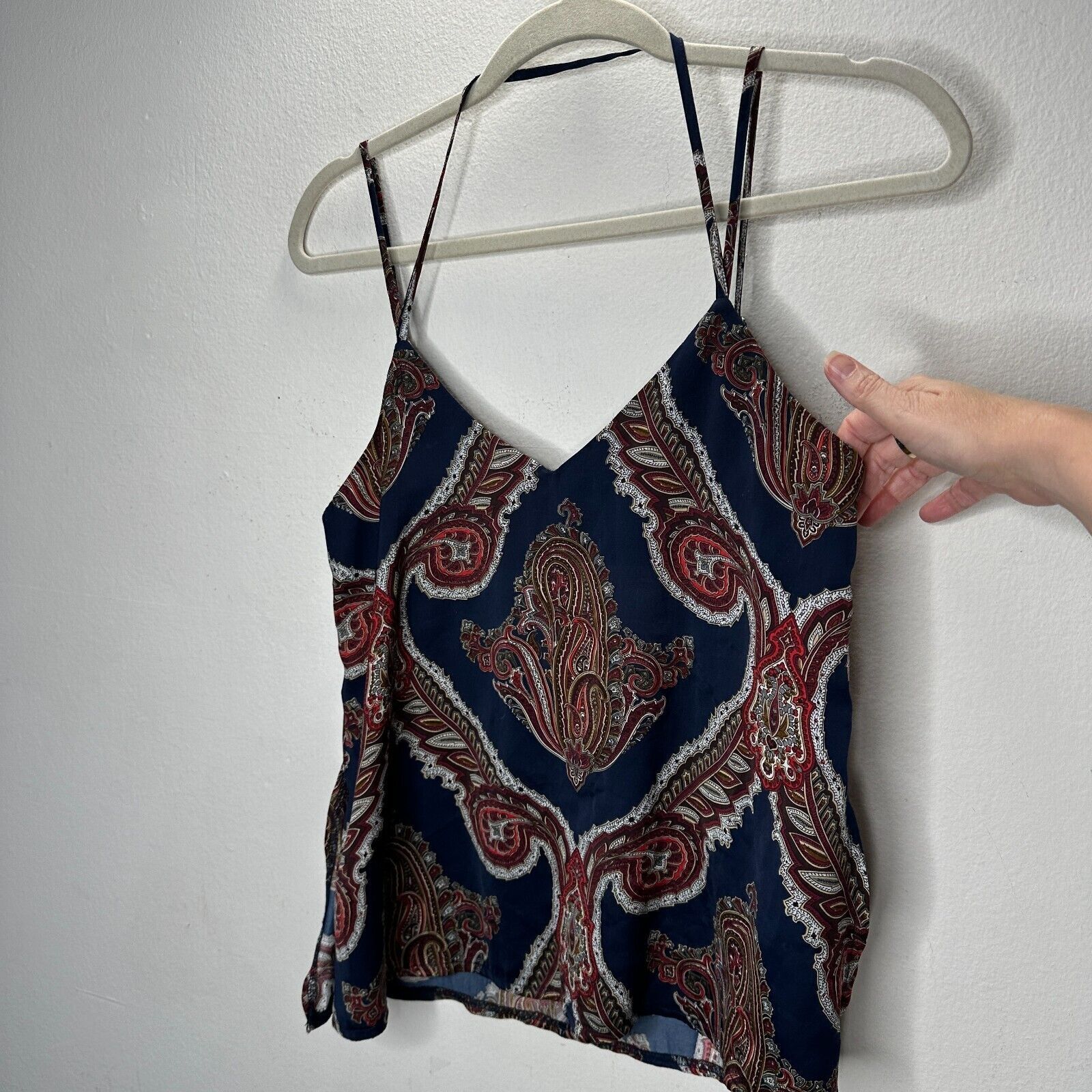 Other Missguided Blue Red Paisley VNeck Strappy VBack Blouse 6 Size M / US 6-8 / IT 42-44 - 4 Thumbnail