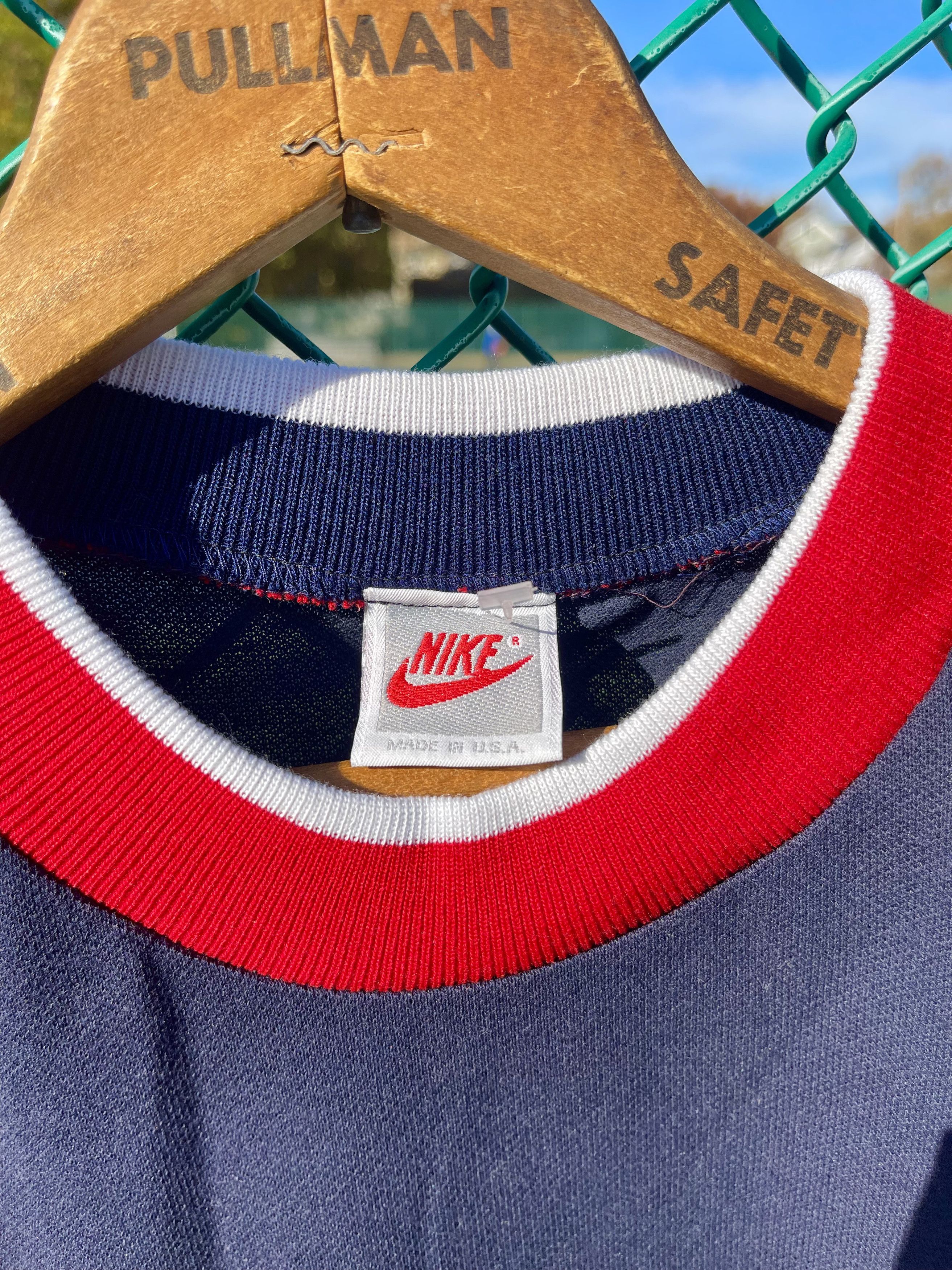 Vintage 1990's Vintage Big Swoosh Logo Supreme Rap T-Shirt Jersey Size US L / EU 52-54 / 3 - 7 Thumbnail