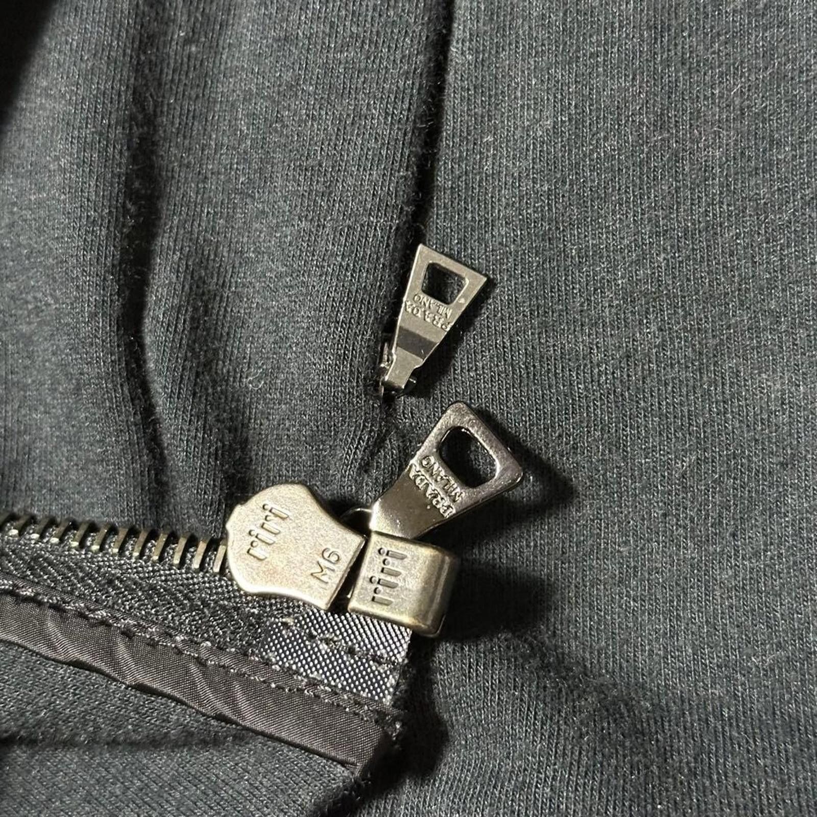 Prada Prada - M Black Hooded Zip-up Sweatshirt Size US M / EU 48-50 / 2 - 9 Thumbnail