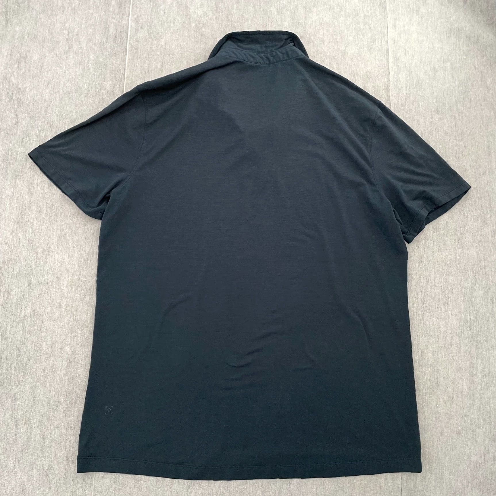 Lululemon Lululemon Tech Polo Shirt Mens XL Short Sleeve Blue Button Collar Polo Shirt XL Blue Lululemon Size US XL / EU 56 / 4 - 2 Thumbnail
